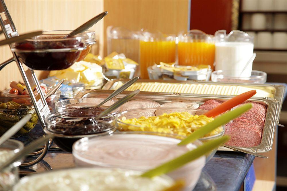 Acama & Schoeneberg Hotel